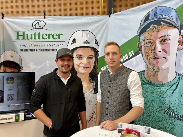 Alexander Schöchl und Raphael Neumaier, Firma Hutterer Bau | Foto: MeinBezirk/Barbara Ebner