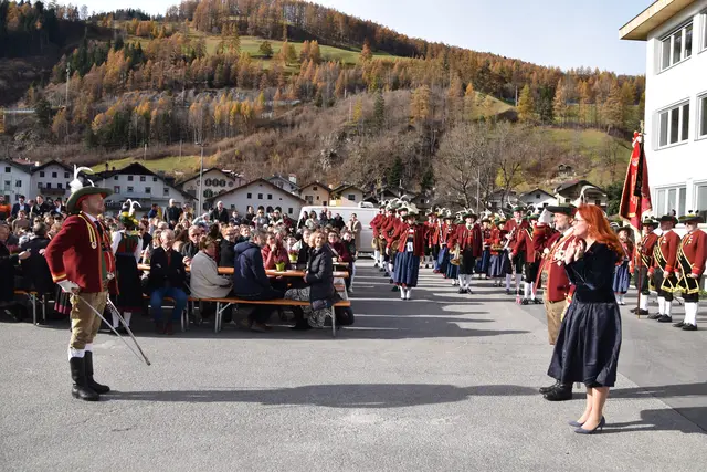 Der landesübliche Empfang war der erste Einsatz des neuen Matreier Schützenhauptmanns Matthias Hauser – es gab größtes Lob von höchster Stelle! | Foto: Kainz