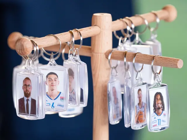 Die Schlüsselanhänger sind auch im Fanshop erhältlich. | Foto: Thomas Werchota