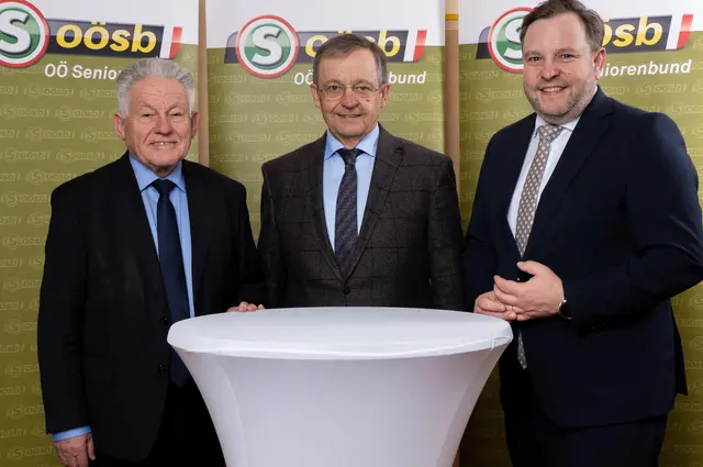 Landesobmann LH a.D. Josef Pühringer, Bezirksobmann Bgm. a.D. Anton Holzleithner und Landesgeschäftsführer Franz Ebner. | Foto: OÖ Seniorenbund
