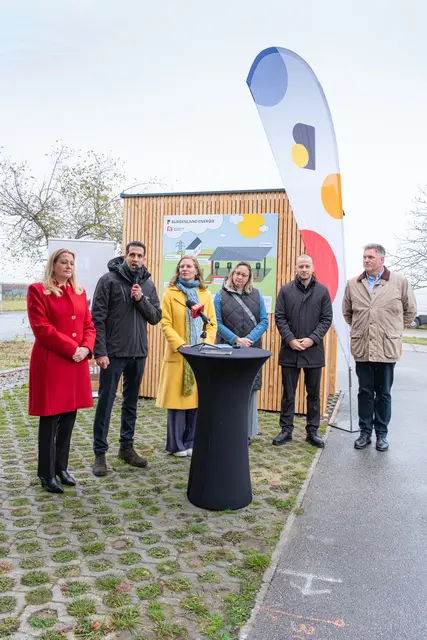 Bürgermeister Maximilian Köllner von Illmitz bestätigte die Vorreiterrolle seiner Gemeinde. | Foto: Burgenland Energie