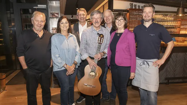 Charly Brezlanovits, Theresia Möcke, Bernard Leidl (alle drei Fremdenverkehrsverein Pfaffstätten), Peter Meissner,, Wolfgang Breyer (Michaelerhof), Dorthea Davidson (Vizebürgermeisterin Pfaffstätten), Johannes Breyer (Michaelerhof) | Foto: Gerhard Maly