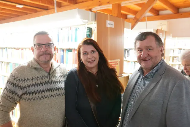 Mario und Karin Posch mit Manfred Knöbel vom Schwarzataler Social Club.