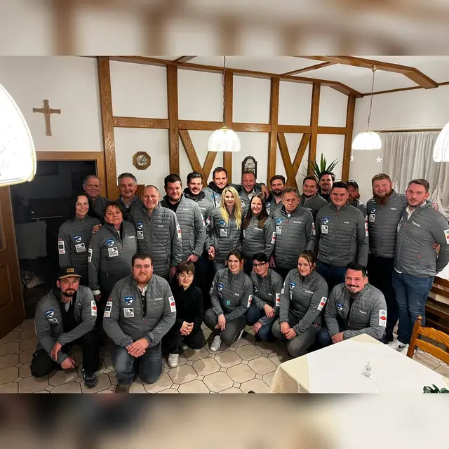 Der Eisschützenverein Eberndorf versucht in der Gemeinde bei vielen Veranstaltungen mitzuwirken oder auch welche selber zu organisieren. Trainiert wird beim Gasthaus "Kollerwirt" Kolleritsch zweimal pro Woche. | Foto: Privat