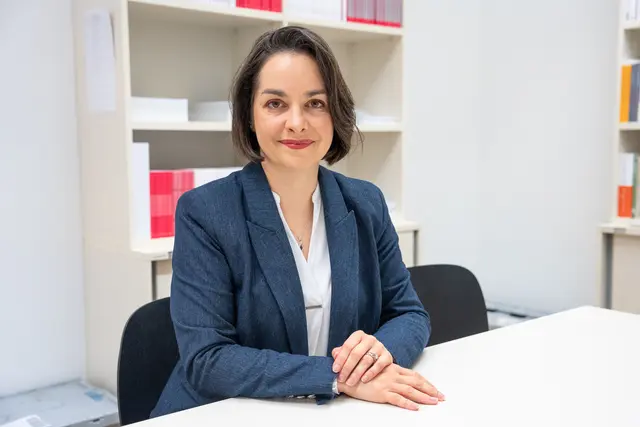 "Während jeder Österreicher weiß, was Symbole aus dem Nationalsozialismus sind, ist die Symbolik des Islamismus noch nicht so bekannt", erklärt die Direktorin. | Foto: Valentina Marinelić/MeinBezirk