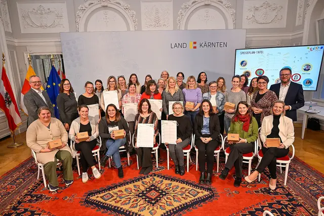 Foto von der Abschlussveranstaltung mit den Tagesmüttern. | Foto: LPD Kärnten/Bauer