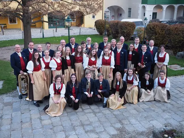 Die Stadtmusikkapelle Horn und das Jugendblasorchester Horn begeistern mit mitreißender Musik. | Foto: Stadtmusikkapelle Horn