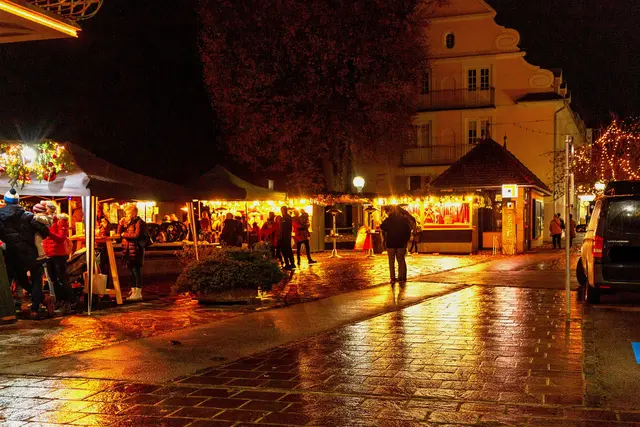 Das idyllische Adventdorf beim Rathauspark sorgt wieder für vorweihnachtliche Stimmung in Deutschlandsberg. | Foto: Stadtgemeinde Deutschlandsberg
