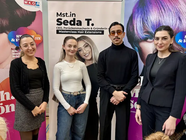 Seda Türkoglu (links) &amp; ihr Maserclass-Team: Medina, Harun und Sevim. | Foto: MeinBezirk/Barbara Ebner