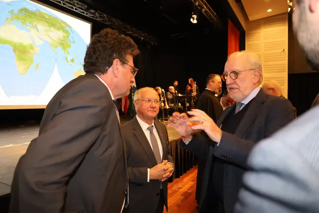 Universitätsprofessor Manfred Prisching im Gespräch mit Michael Mehsner und Josef Ober. | Foto: Johann Scheich