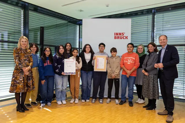 Die Mittelschule Leopoldstraße erhielt für ihr Projekt „Miteinander feiern, voneinander lernen“ den Preis.

  | Foto: IKM/D. Jäger
