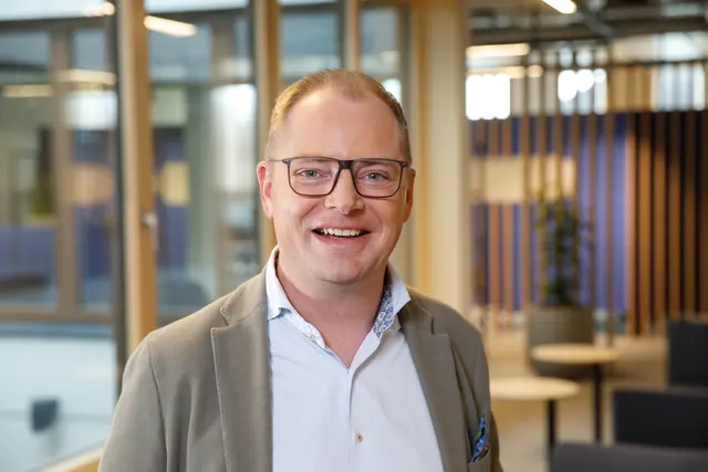 „Durch den Einsatz unserer KI-basierten Technologie konnte die Bearbeitungszeit für die Zolltarifierung bei Zalando um durchschnittlich 71 Prozent reduziert werden“, sagt Rainer Roll, CCO und Mitglied der Geschäftsführung bei MIC. | Foto: MIC