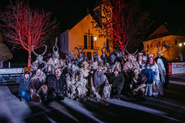 Die „HerbergerHöllenTeifl“ aus Sigmundsherberg sind die einzige Gruppe im Bezirk, die regelmäßig Krampusläufe veranstaltet und damit ein echtes Saisonhighlight bietet. | Foto: Melanie Köberl