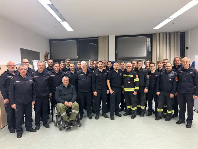 Rund 40 Feuerwehrleute aus dem Bezirksfeuerwehreinsatzstab sowie den drei Feuerwehrabschnitten beteiligten sich aktiv an der großen Übung. | Foto: BFKdo Völkermarkt