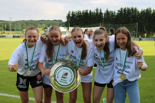 Jubel: Jasmin Hammrich, Jasmin Dorfmeister, Lena Anderhuber, Livia Bauer, Enja Höfer | Foto: Michael Strini