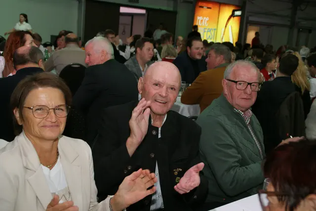 Einer der ältesten Besucher, Josef Kappl (Mitte) | Foto: Anna Maria Kaufmann