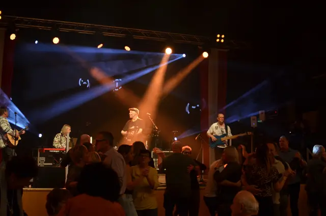 Im Niklasorfer Veranstaltungszentrum gab es eine weitere Auflage der Austropop Night.
 | Foto: WAFO