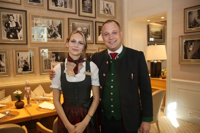 Emel in der Rolle von Misel.