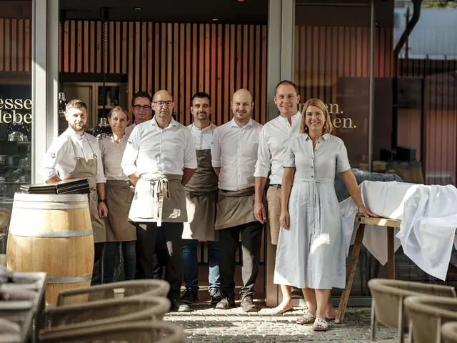 Die kulinarischen Aufsteiger des Jahres: Das Genusstheater Krispel in Straden wurde vom Restaurantführer mit einer zusätzlichen Haube bewertet. | Foto: Krispel Wein &amp; mehr