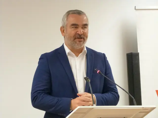 Auch Landesrat Heinrich Dorner brachte seine Dankbarkeit gegenüber den Spenderinnen und Spendern zum Ausdruck.  | Foto: Vanessa Wittmann