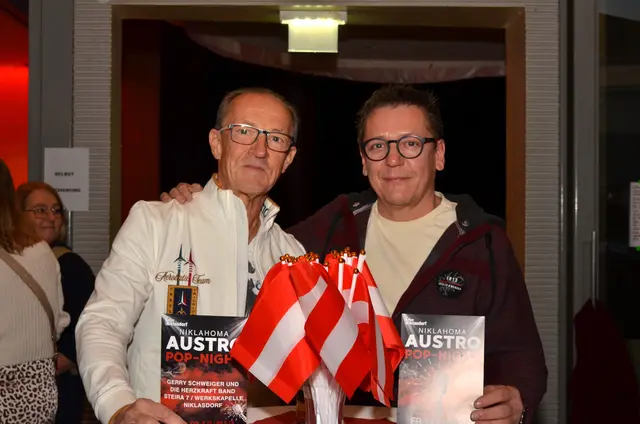 Die Masterminds der erfolgreichen Veranstaltung: Heli Wagner von der Herzkraft Band und Kulturreferent Michael Huber. | Foto: WAFO