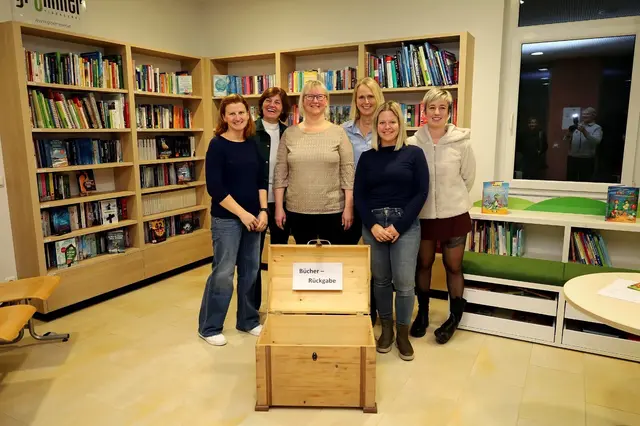 Personen vom Bücherteam, welches die Bücherecke betreut. | Foto: Gemeinde St. Roman