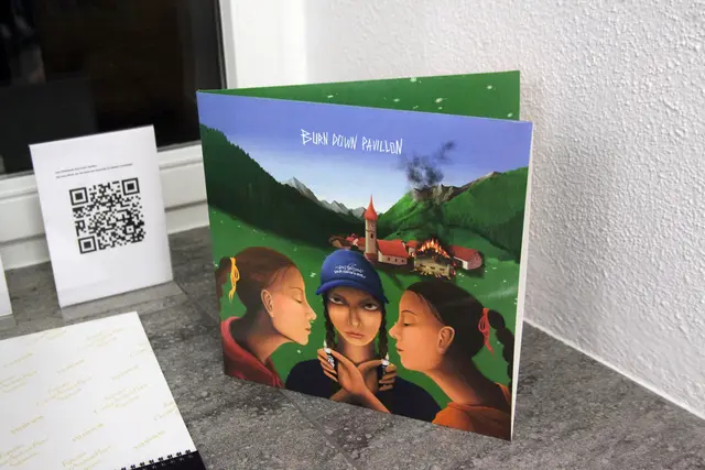 Zwei Welten, die sich gefunden haben! Melanie Thönis Kunst trifft auf die Songs der Kultformation "Von Seiten der Gemeinde". 