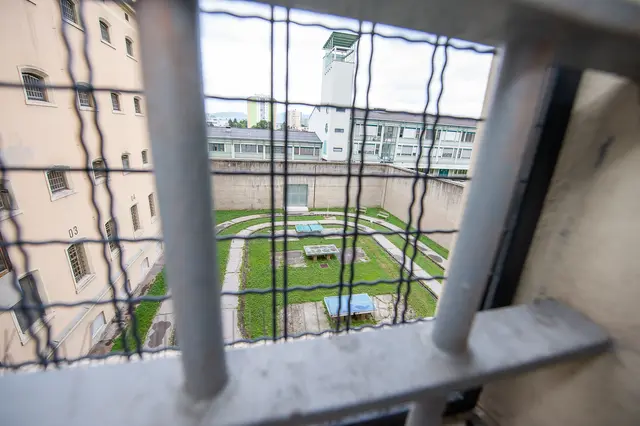 Vor wenigen Wochen wurde ein 25-jähriger Häftling der Justizanstalt Graz-Jakomini tot aufgefunden. Als Todesursache wird eine Überdosis angenommen. (Symbolfoto) | Foto: Foto Jörgler