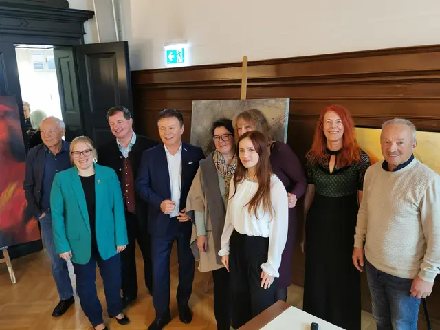 Die Werkbundkünstlerinnen mit Wolfgang Neffe (Kunstpark St. Ruprecht), Vorstandsmitglied Theresa Pregartner St. Ruprecht, Werkbund-Präsident Bernd Holasek, Steiermarkhof Kulturreferent Johann Baumgartner, Vizebürgermeister Johann Kalcher (St. Ruprecht) | Foto: Sigi Arnold