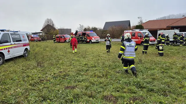 Explosion beim Versuch, Böller herzustellen. Der Bereich wurde großräumig abgesperrt. | Foto: FF Hörmsdorf