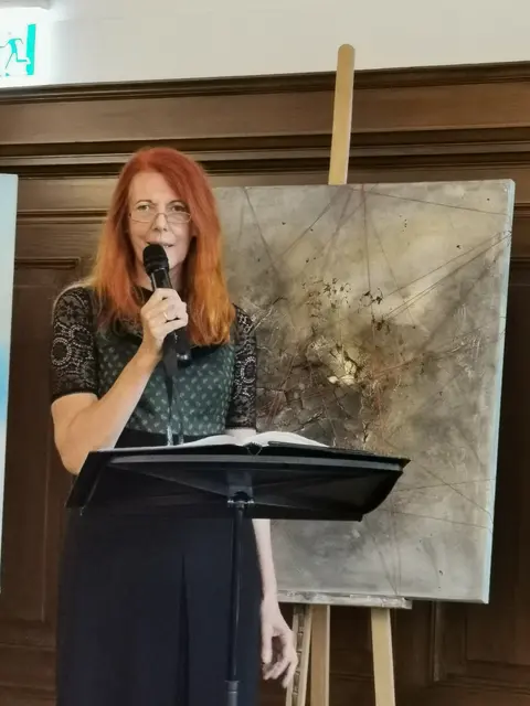 Jubiläumsbuchautorin und Veranstaltungsmoderation: Hermine Arnold | Foto: Sigi Arnold