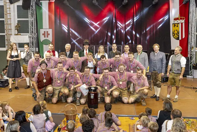 Die Lokalmatadore der Pichler "Voigasplattler" schafften beim Landes-Wertungsplatteln in diesem Jahr den zweiten Platz. | Foto: Tino Andrea Fraccaroli