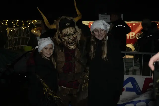 Malia &amp; Leonie hatten definitiv keine Angst vor den Perchten!