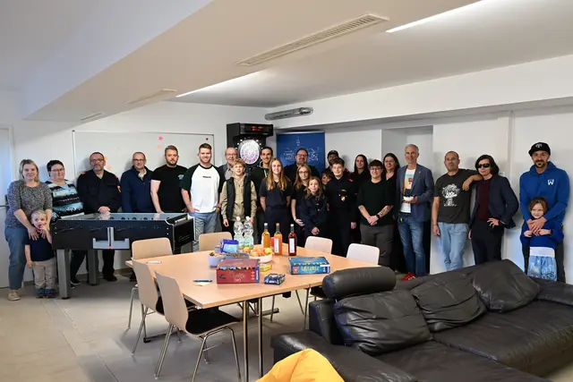 Zahlreich Gäste kamen zu der Eröffnung des neuen Mehrzweckraum in Weinburg.  | Foto: zVg. Gemeinde Weinburg