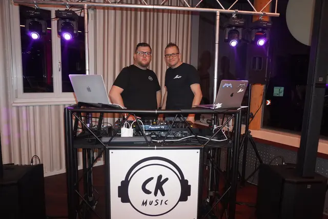 CK Music und DJ Janko sorgten für die richtige Stimmung zu später Stunde. | Foto: Jennifer Flechl