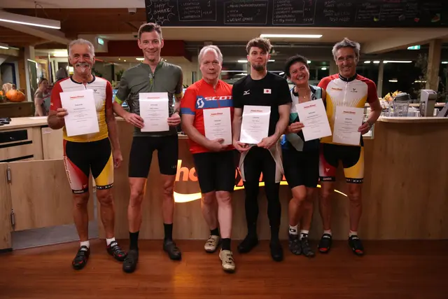 Finalisten: Konrad Pedevilla, Stefan Wanner,  Udo Müller, Silvia Kammerhofer, David Skala und Hubert Fussi,  | Foto: Happy Fitness