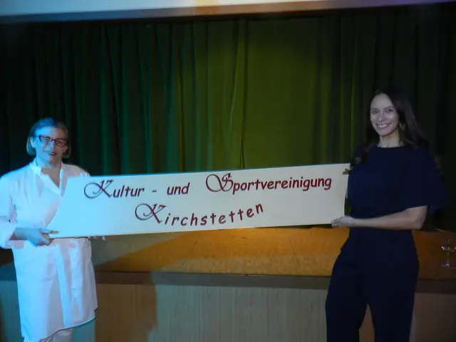 Petra Pillen bauer,Stefanie Erdscholl waren die Hauptdarsteller bei der komödie | Foto: Heribert Punz