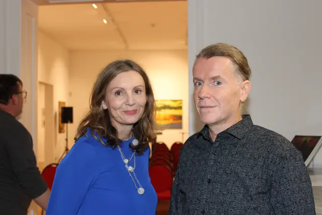 Ulrike Janach, die Leiterin des Kunsthauses Köflach, freute sich über das rege Interesse. | Foto: Lederer