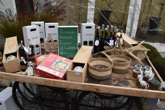 Geschenkeideen gab es genügend zum Erwerben. | Foto: Michael Strini