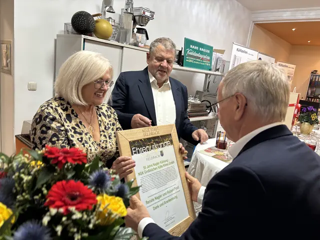 Nagler schreibt 55 Jahre Firmengeschichte und wird von der Stadtgemeinde Feldbach und Wirtschaftskammer Südoststeiermark ausgezeichnet. | Foto: MeinBezirk/Gerda Sammer-Schmidt