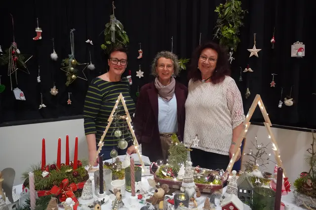 Auch das ein oder andere Deko-Objekt für Weihnachten konnte erstanden werden. | Foto: Jennifer Flechl