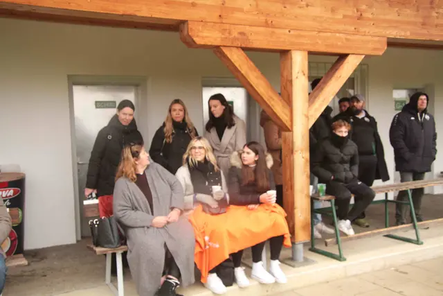 Die Kukmirner Damen-Fan-Familie  | Foto: Peter Seper