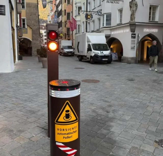 Die Poller in der Altstadt sind im Probebetrieb. Ausgangspunkt war ein Antrag der FPÖ im Jahr 2017. | Foto: IKM/Rudig