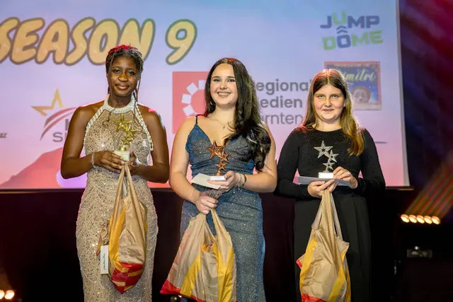 Die Siegerinnen der Castingsshow "Das Kindertalent 2025": Malaika Katrasnik aus Bled (Slowenien) (links im Bild) den Sieg vor Neza Rpreht aus Kotlje (Slowenien) (rechts im Bild) und Lara Juliane Fuchs aus Liebenfels (Bildmitte).