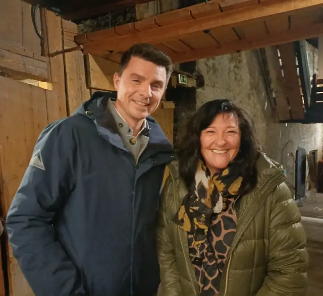 Bgm. Schwendinger mit der Künstlerin | Foto: Monika Hammerl