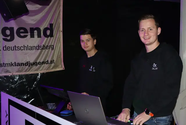Das Team von Deejay Rollin' in der Disco | Foto: Gerhard Langmann
