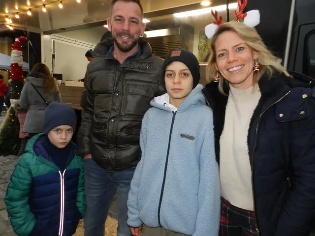 Rafaela, Jakob, Manuel Levi   Praprotnig besuchen Gerne Advent märkte | Foto: Heribert Punz