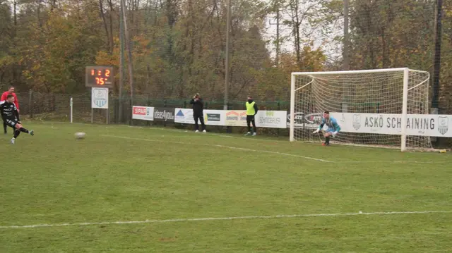 Mihael Rebernik vergab mit diesem verschossenen Elfmeter die Herbstmeisterschaft für Kukmirn. | Foto: Peter Seper