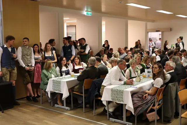 Erwartungsvolle Besucherschaft | Foto: Gerhard Langmann