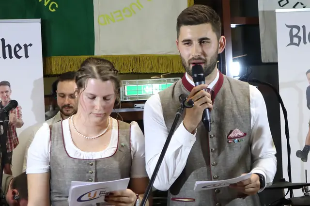 Felicitas Masser und Matthias Knopper bei ihrer Begrüßung | Foto: Gerhard Langmann
